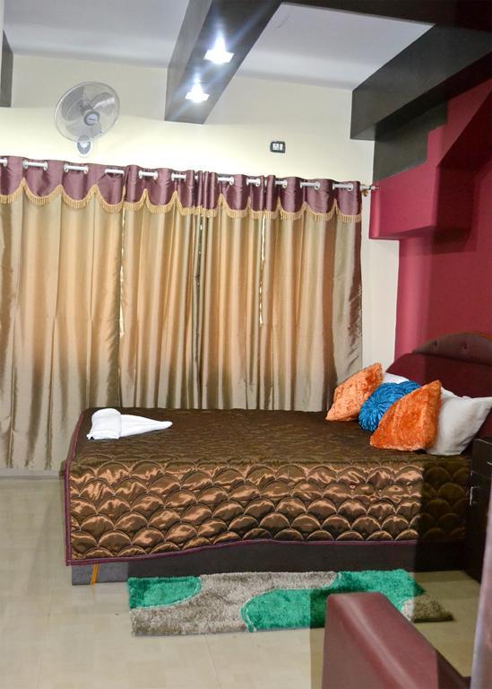 Hotel Kings Gateway Bangalore Ruang foto