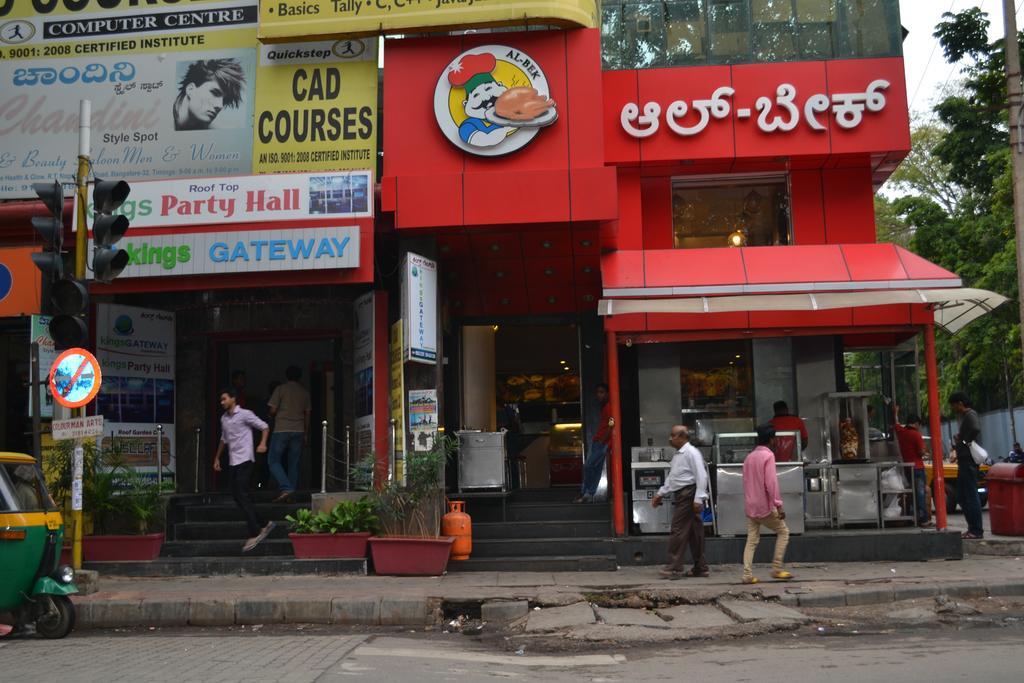Hotel Kings Gateway Bangalore Bagian luar foto