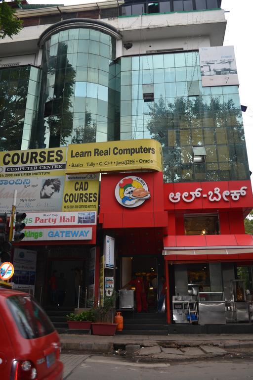 Hotel Kings Gateway Bangalore Bagian luar foto